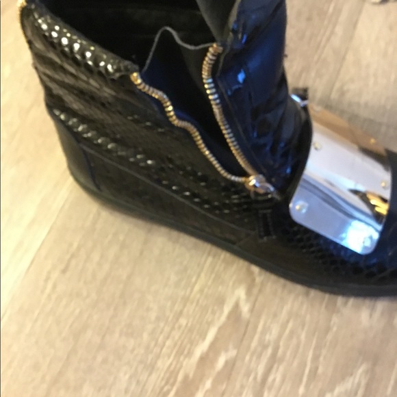Giuseppe Zanotti Embossed leather Ankle Shoes Size 42 European. $800 - Picture 12 of 13
